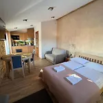 Vanessa 2 U Podnóża Gór, Nad Jeziorem Czorsztyńskim *